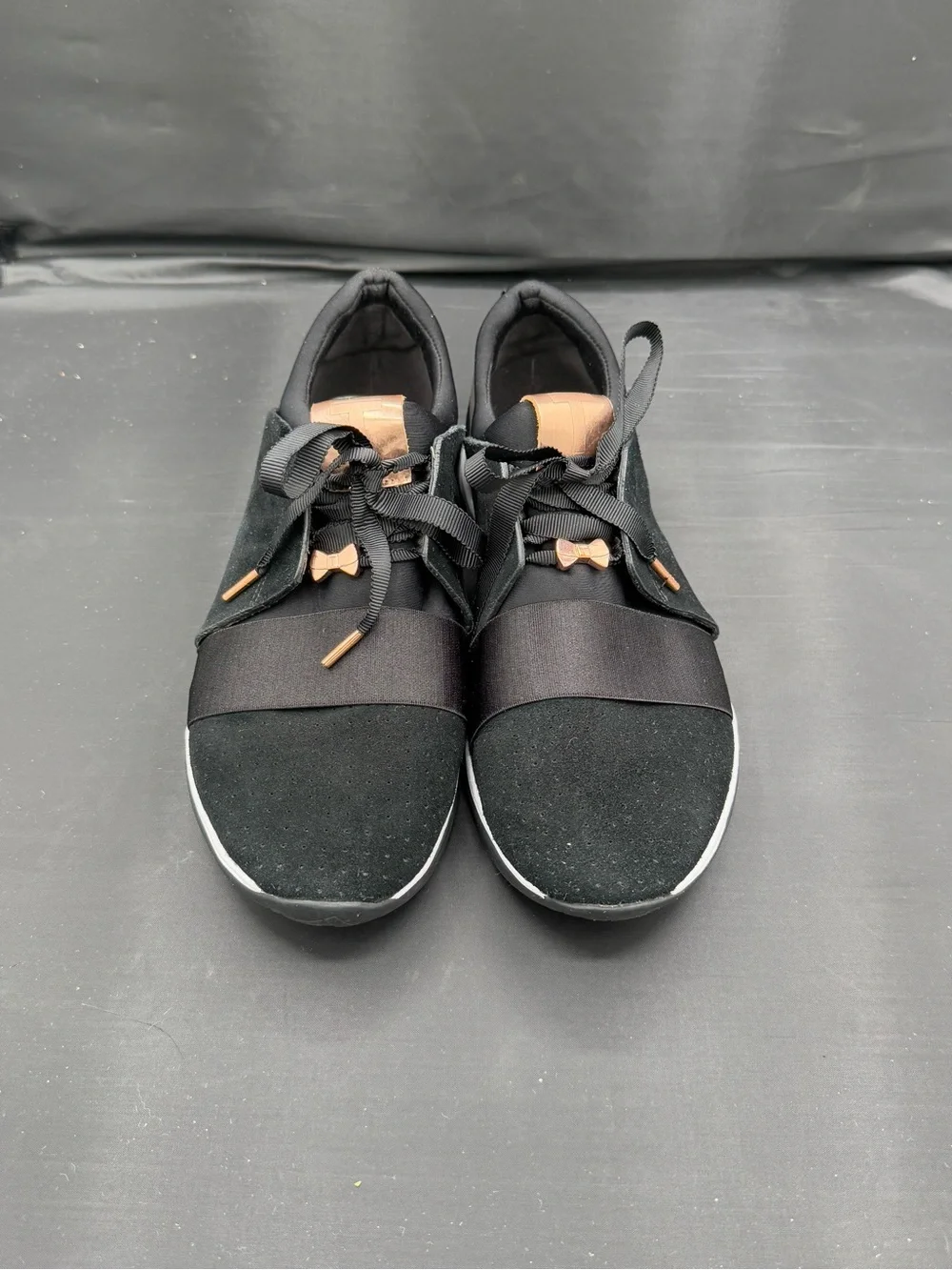 Ted Baker Black Suede Rose Gold Bow Cepap Sneaker Coquette Whimsigoth Sz‎ 8.5